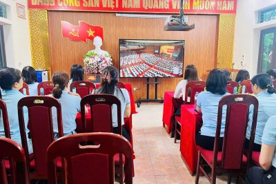 Chi bộ trường MN Nam Thành triển khai học tập trực tuyến Hội nghị toàn quốc nghiên cứu, học tập, quán triệt và triển khai thực hiện Nghị quyết Hội nghị lần thứ 2 Ban Chấp hành Trung ương Đảng khóa XIV.