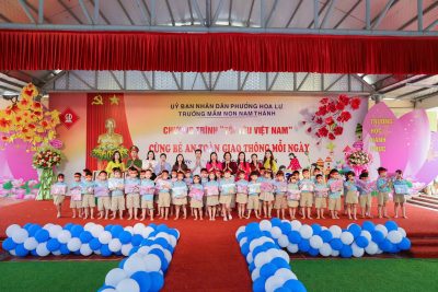 TRƯỜNG MN NAM THÀNH TỔ CHỨC CHƯƠNG TRÌNH ” TÔI YÊU VIỆT NAM” CÙNG BÉ AN TOÀN GIAO THÔNG MỖI NGÀY NĂM HỌC 2025-2026